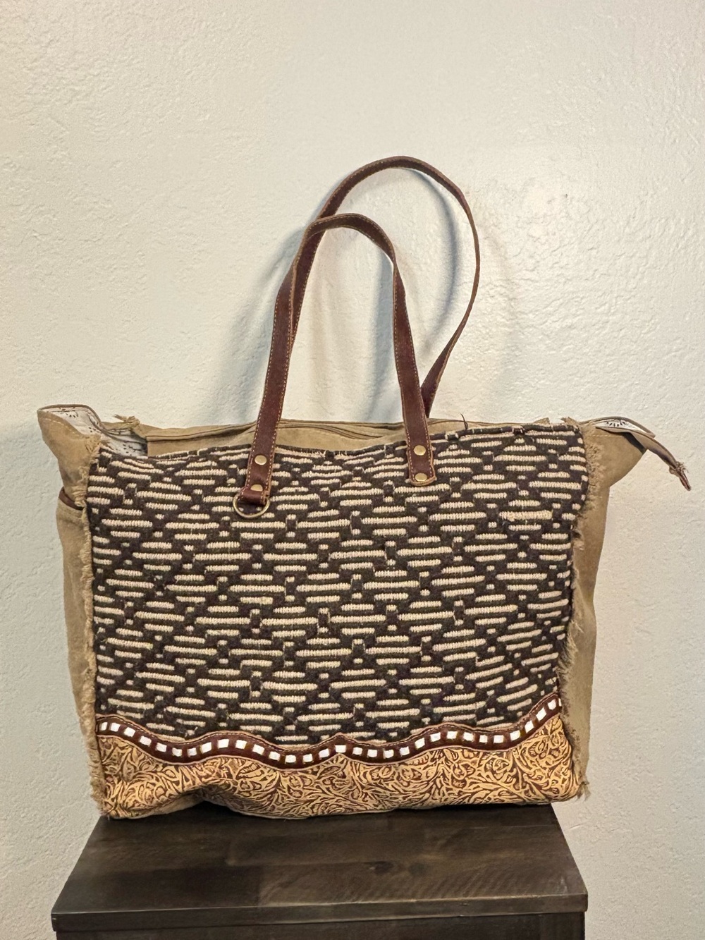 Myra Bag Large Brown Patterned Tote Bag Leather Handles Cowboy Western Travel - Picture 3 of 14
